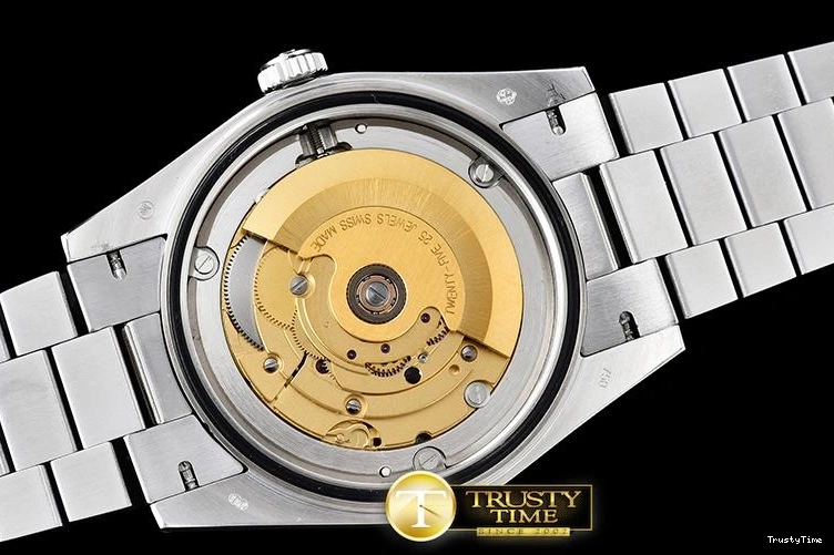 0228 RDD0206C – DayDate Trendsetting 670